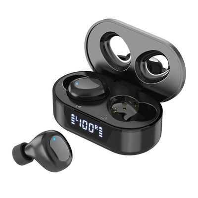 Los pequeños Bluetooth auriculares de botón inalámbricos del deporte TWS llevados exhiben los auriculares de Inpods